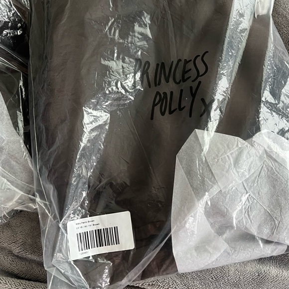 Princess polly pants and top bought separately size 10. Selling it as a set NWT! - Picture 5 of 6